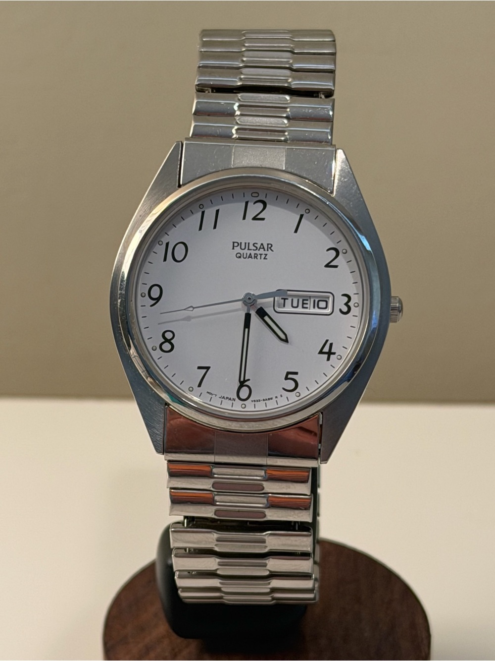 Vintage Pulsar Quartz Day-Date – Stainless Steel with Speidel Bracelet (37mm)